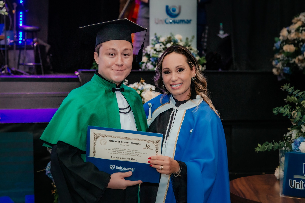 Fotografia de Formatura por André Bertogna — Colação de Grau Leonardo, foto 5 de 8